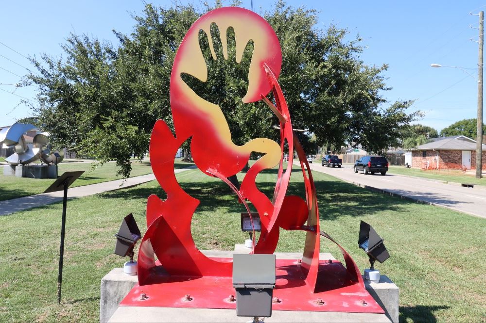 Hi sculpture on Power Blvd. 