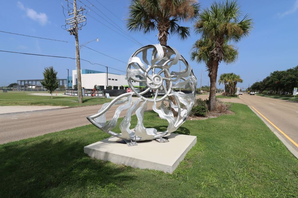 Nautilus sculpture on Loyola Blvd. 